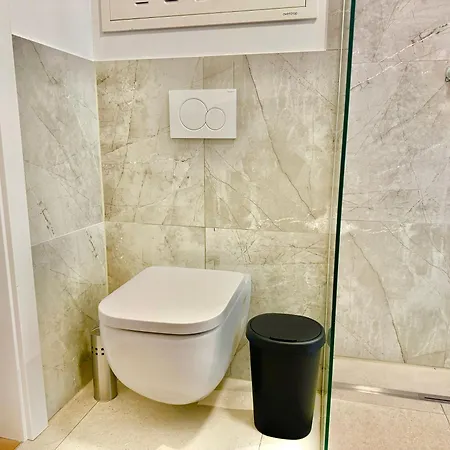 Modern Apartment Near Vienna With Balcony Wiener Neudorf